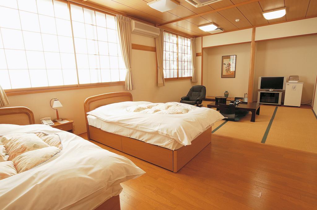 Watarase Onsen Hotel Yamayuri Hongu Exteriör bild